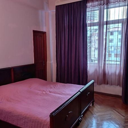 Апартаменты От Зуры Batoumi Extérieur photo
